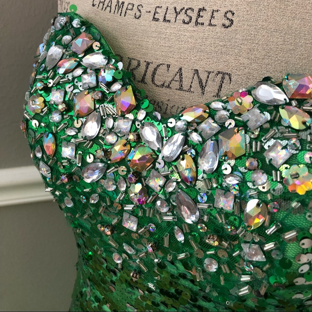 NEW TONY BOWLS LIMITED SZ 8 GREEN SEQUIN TULLE MERMAID FORMAL EVENING GOWN - Picture 5 of 14